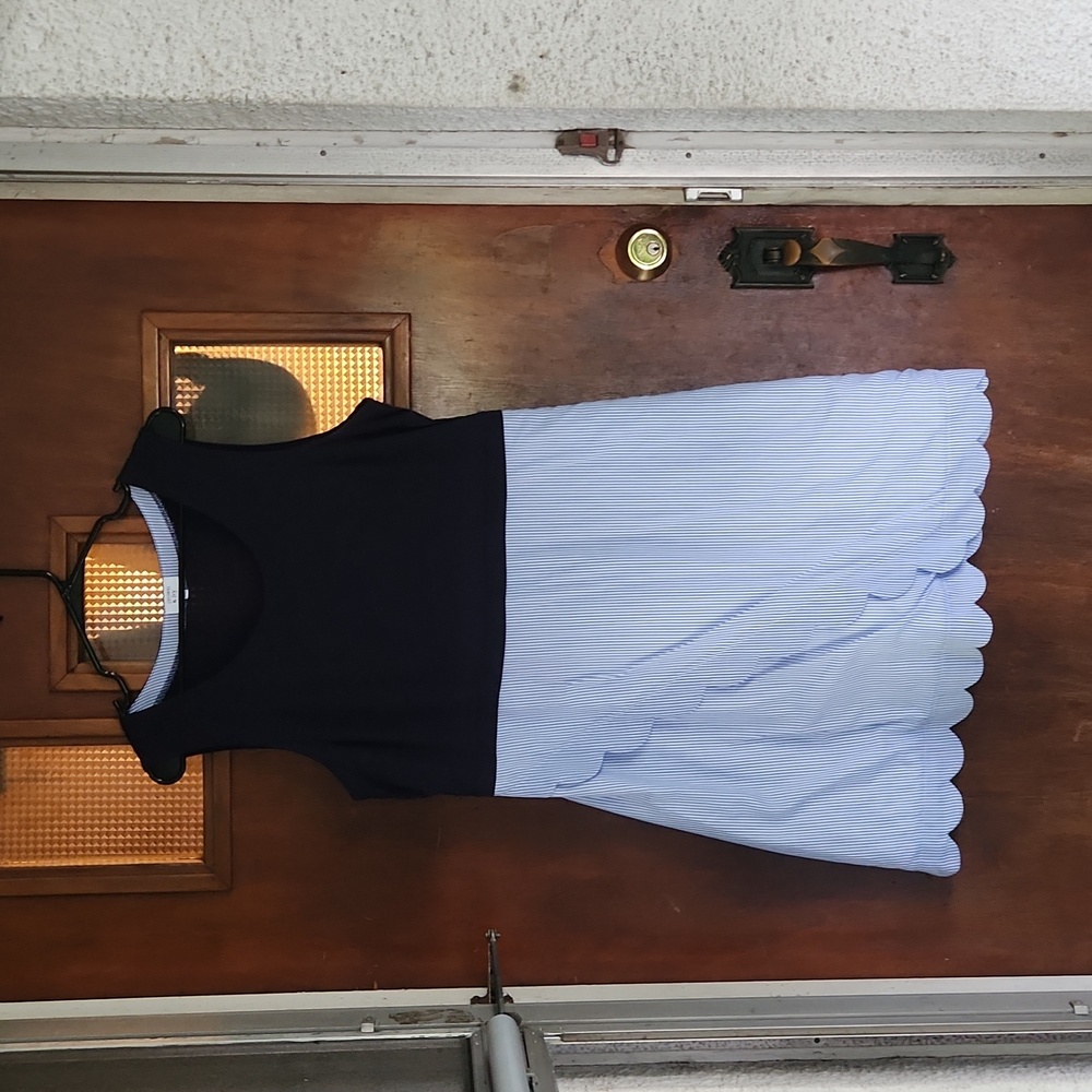 Crown & Ivy Size Large Dress